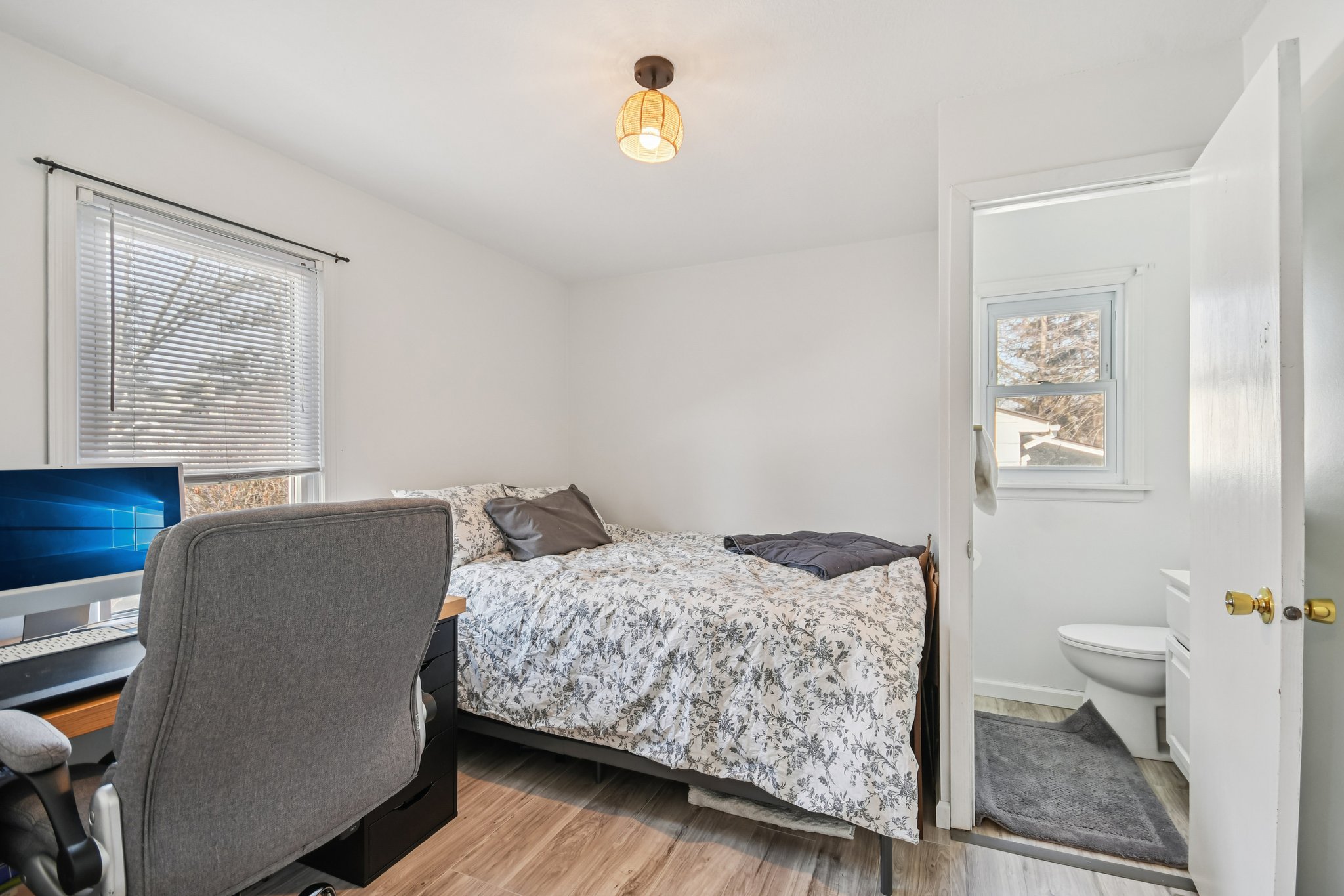 145th St N-S2702-013r.jpg