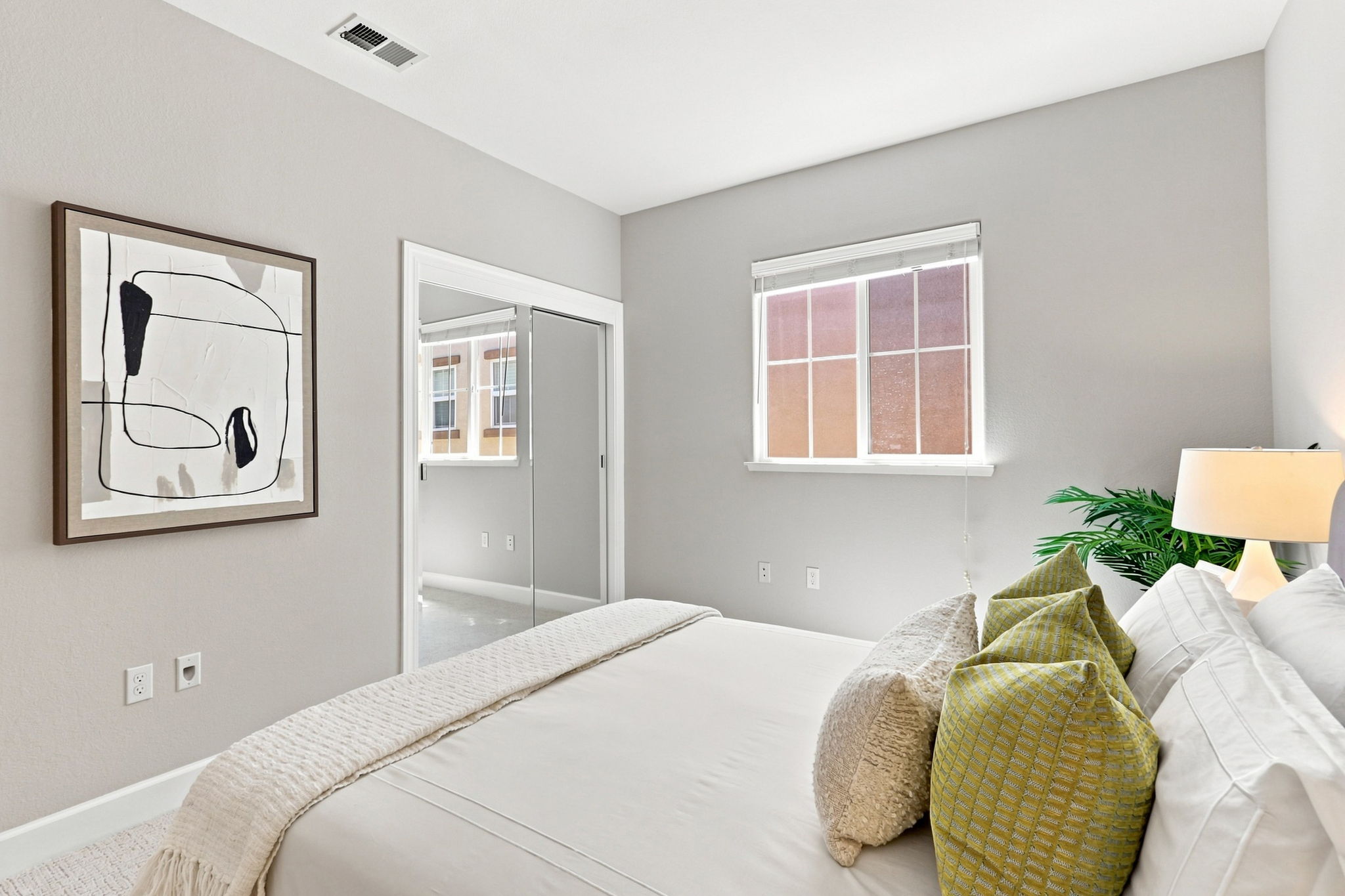 027_F8_5393 Chesbro Ave