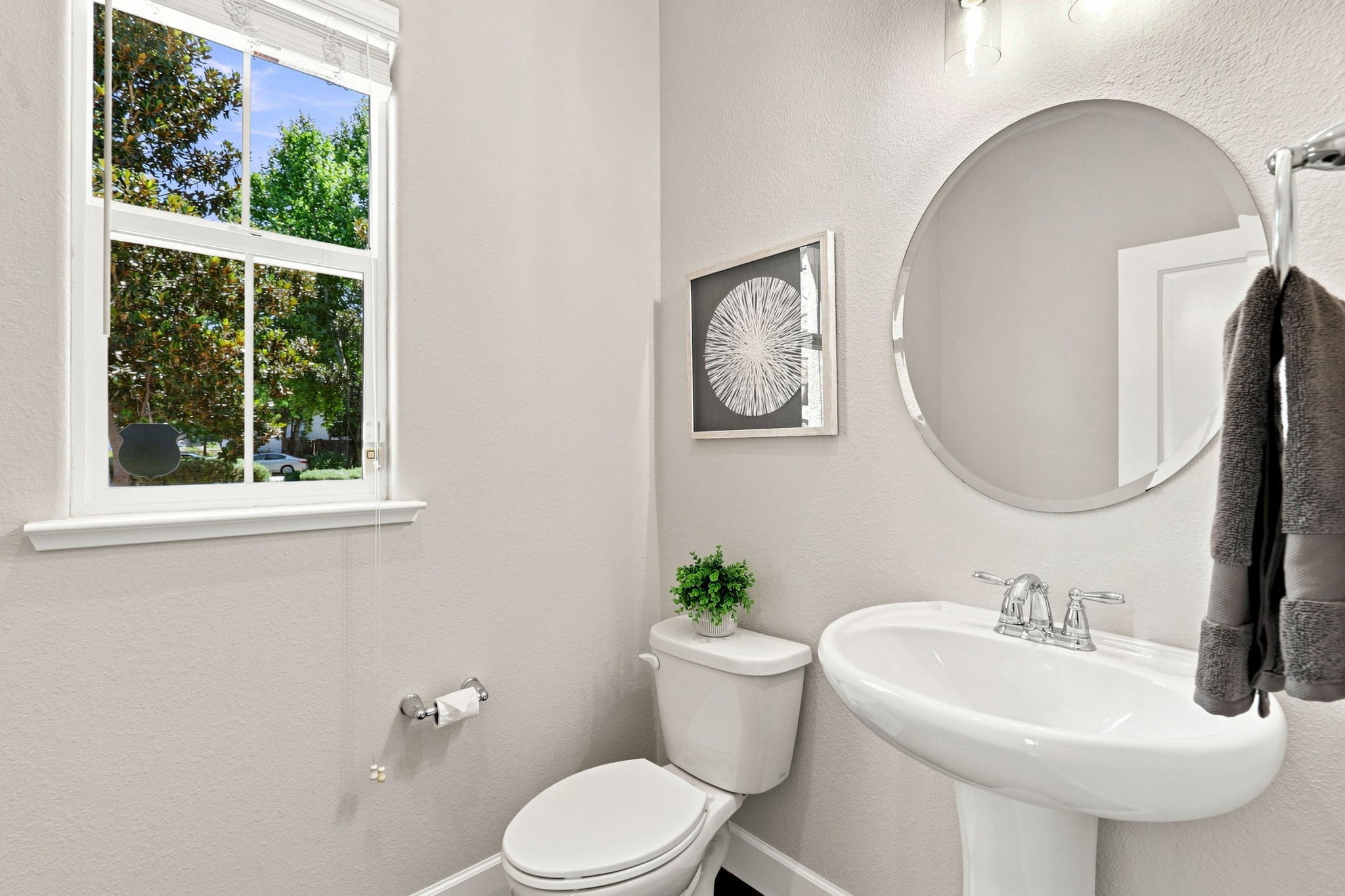 033_F8_5393 Chesbro Ave