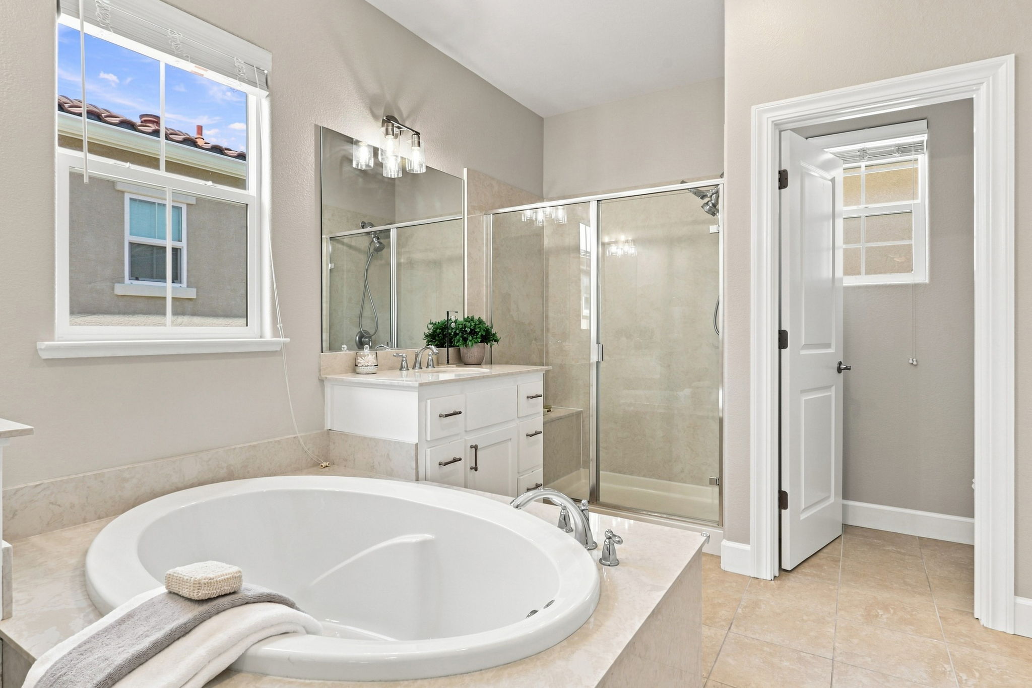 037_F8_5393 Chesbro Ave