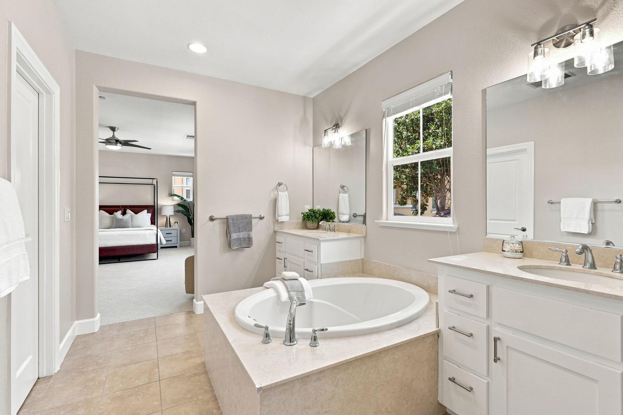 038_F8_5393 Chesbro Ave