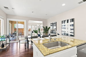 011_F8_5393 Chesbro Ave