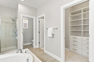 040_F8_5393 Chesbro Ave