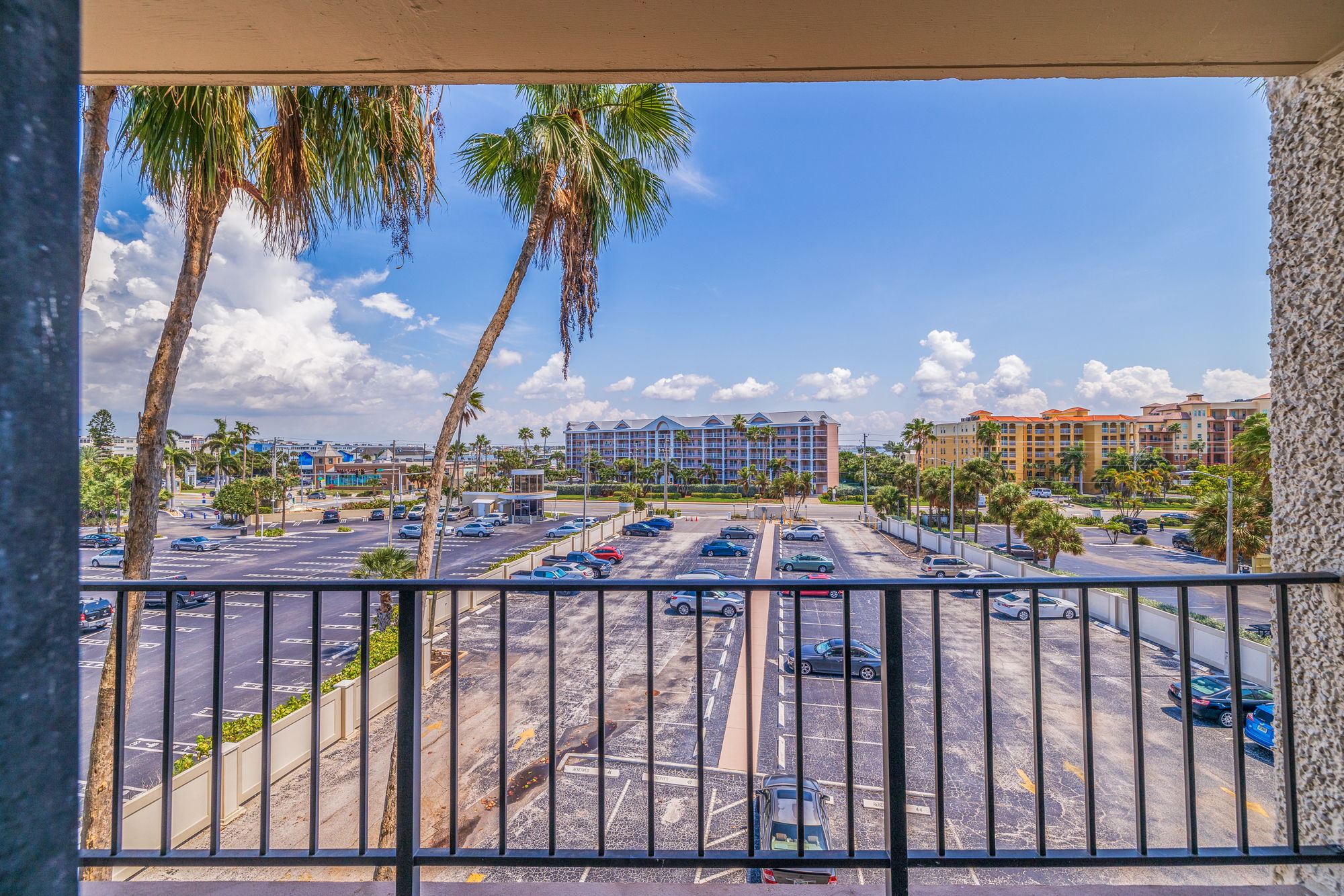 AB3_5396 Gulf Blvd-13