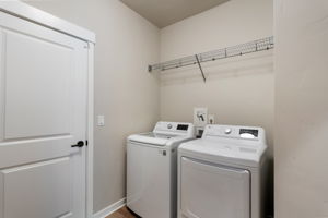  Photo 30