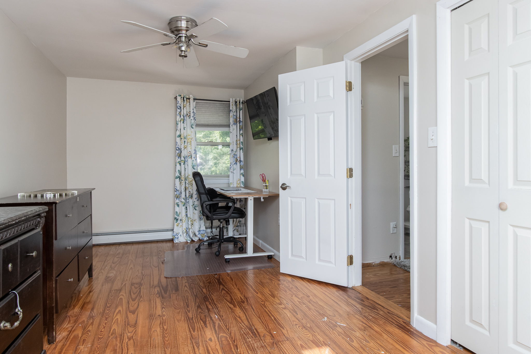 Bedroom2-4