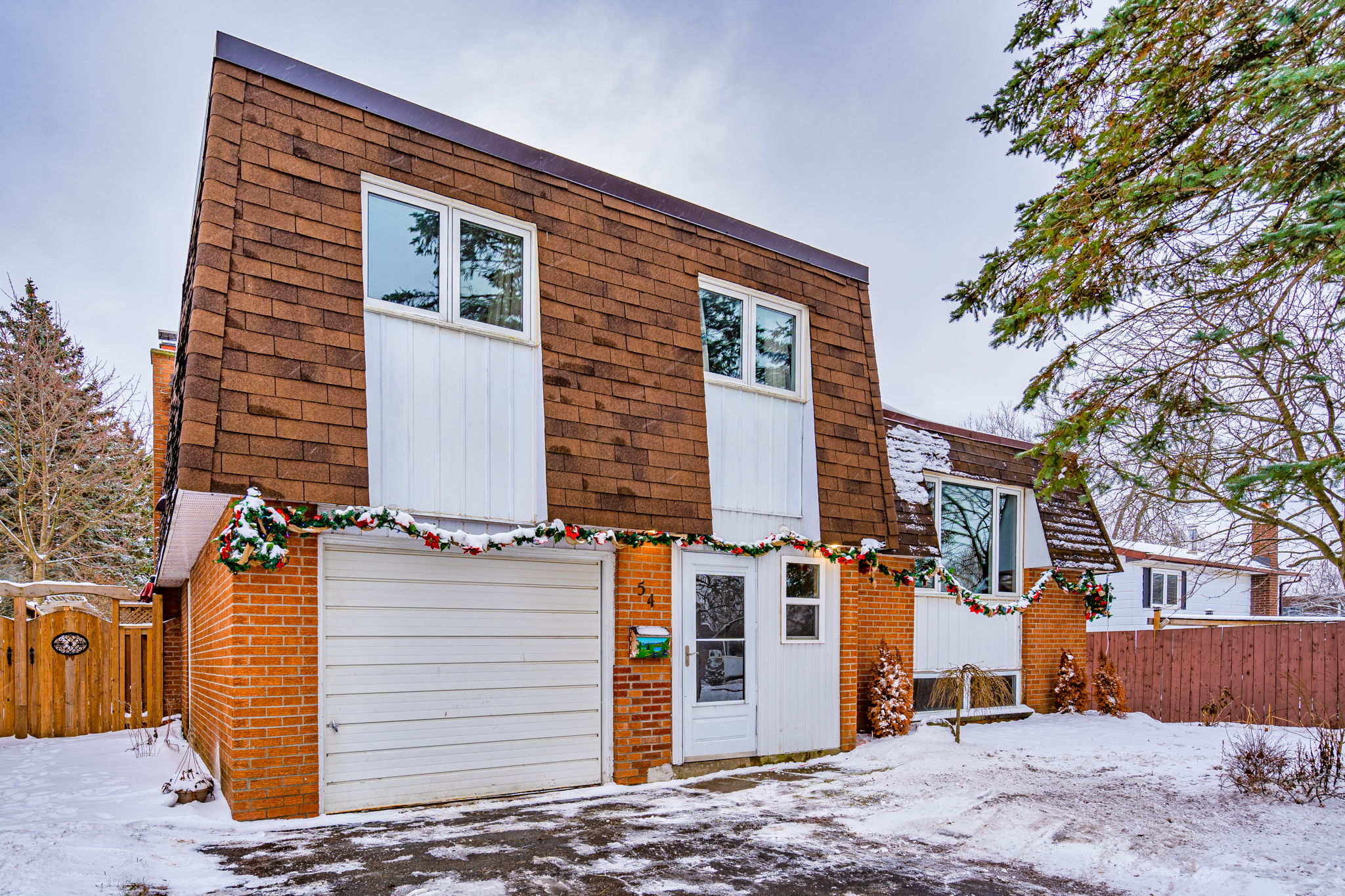  54 Avonmore Crescent, Orangeville, ON L9W 3C3, US Photo 2