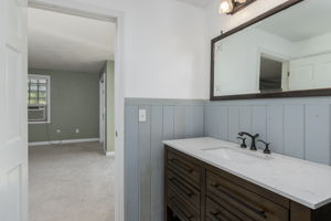 BedroomPrimaryBath-2