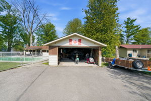  Photo 48