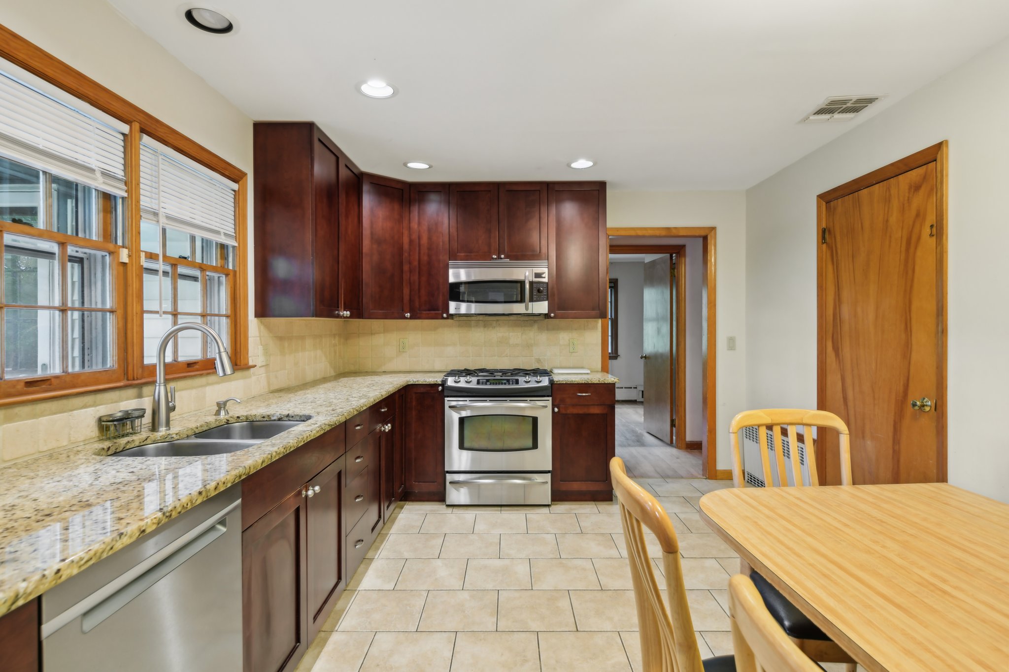 Cedar St-0605-008.jpg