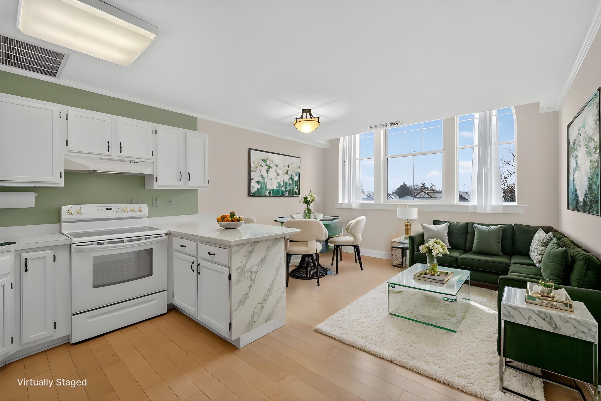 6G4A8589 virtually staged.jpeg