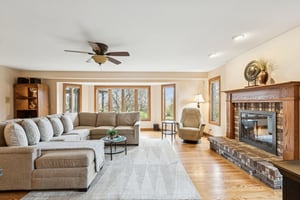 Gentry Dr-S0304-001.jpg