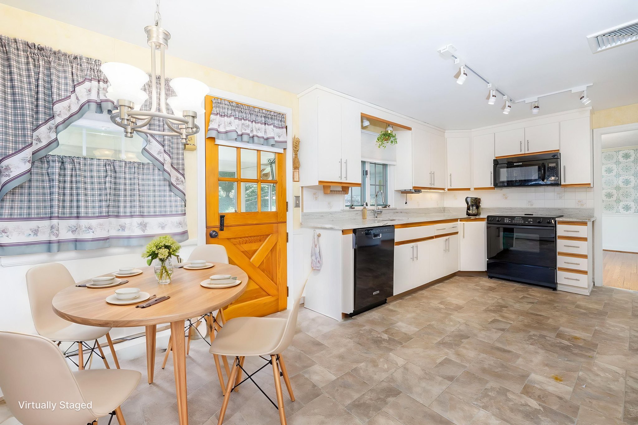 1T5A8000-Edit virtually staged.jpeg