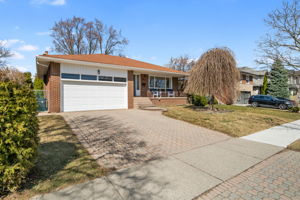 54 Leland Ave, Toronto ON