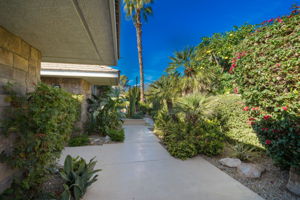 54 Mayfair Dr, Rancho Mirage, CA 92270, USA Photo 10