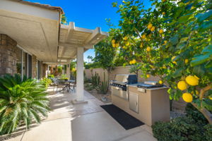 54 Mayfair Dr, Rancho Mirage, CA 92270, USA Photo 35