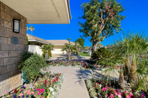 54 Mayfair Dr, Rancho Mirage, CA 92270, USA Photo 8