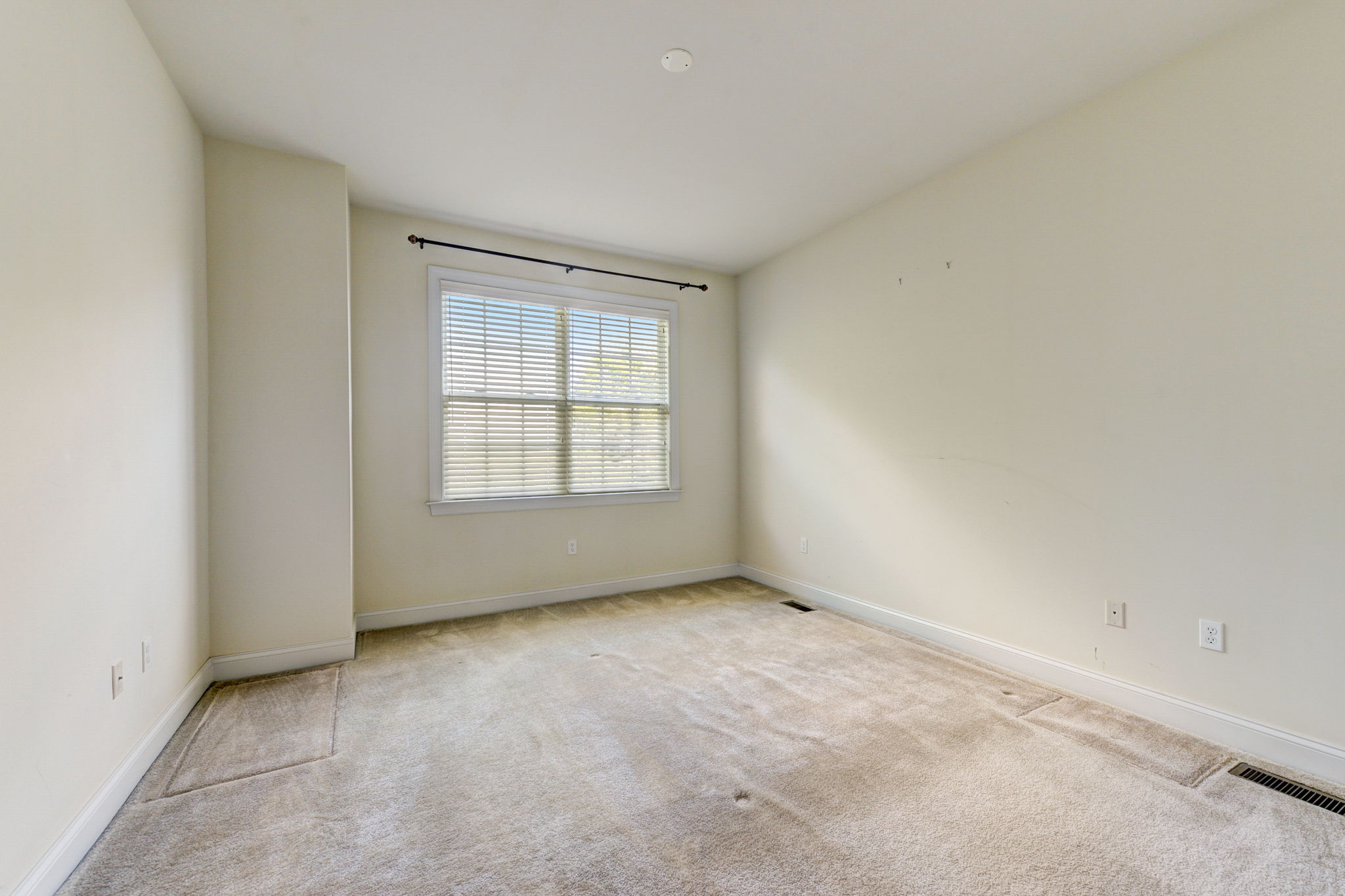 Old Barn Dr-052