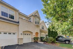 Old Barn Dr-003