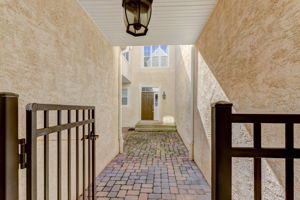 Old Barn Dr-008