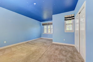 Old Barn Dr-050
