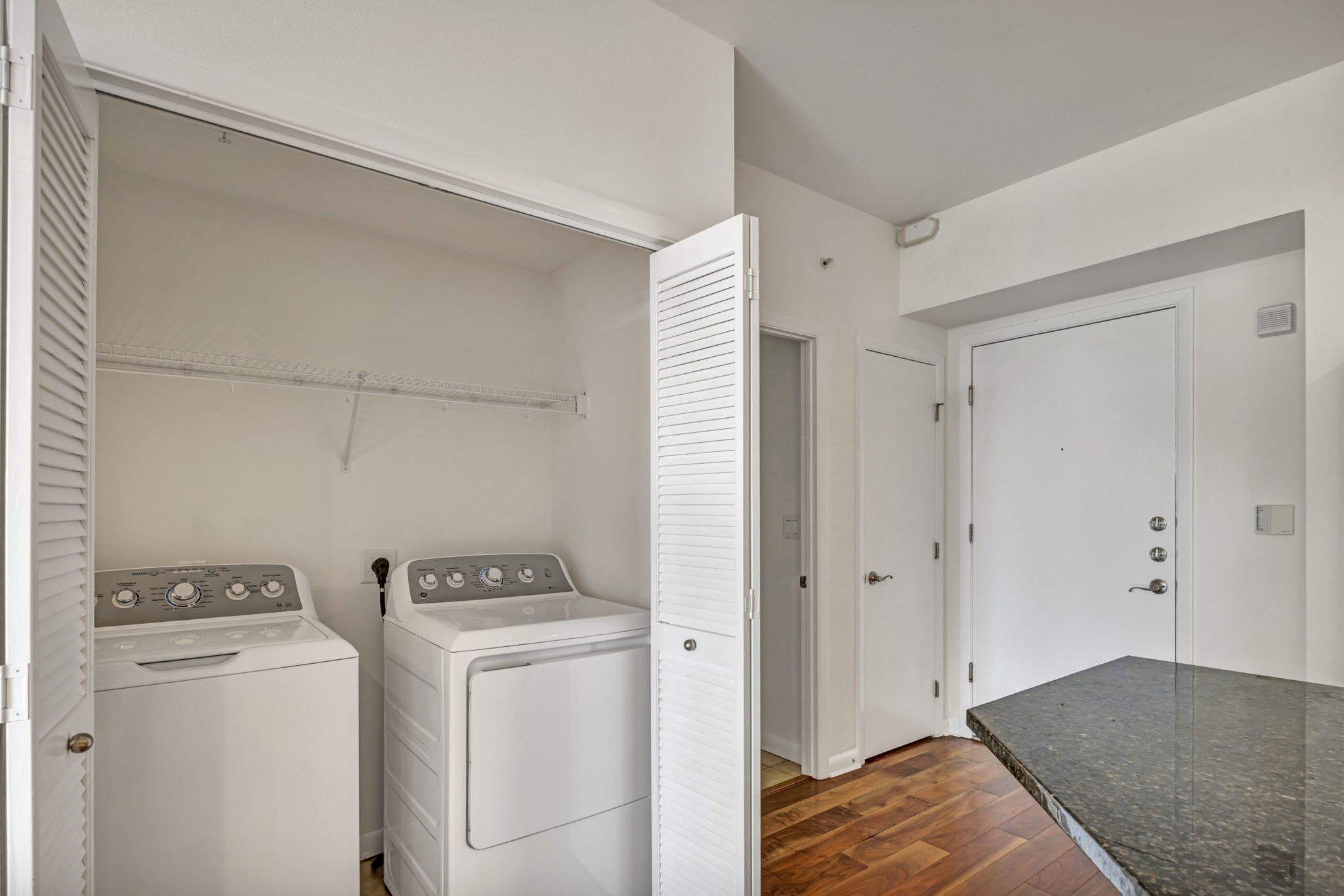 54 Rainey St, Austin, TX 78701, USA Photo 30