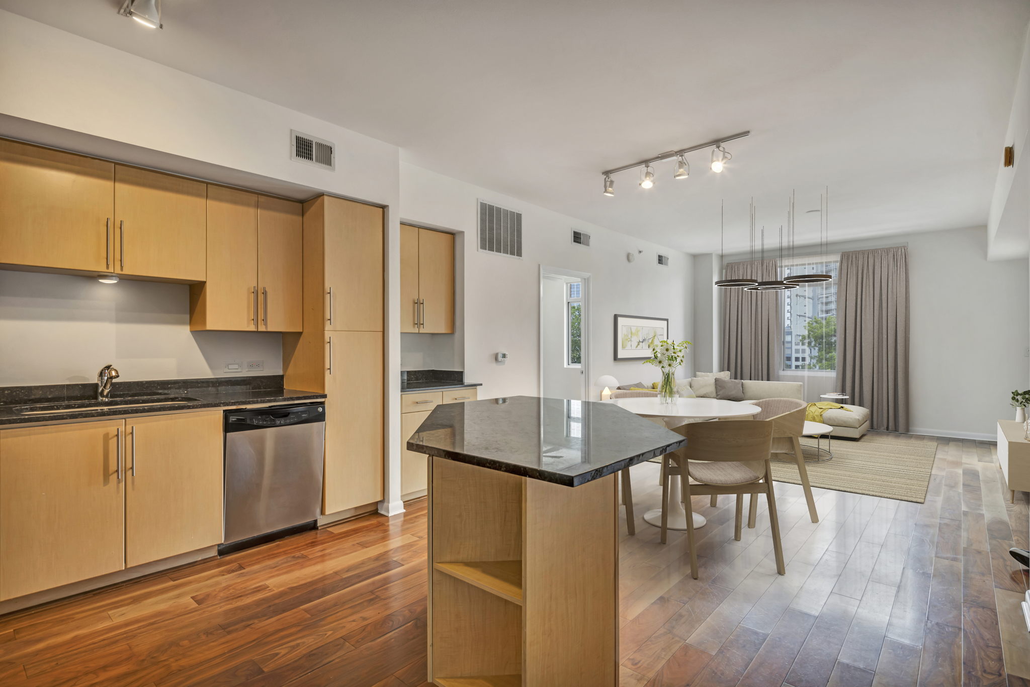 54 Rainey St, Austin, TX 78701, USA Photo 25