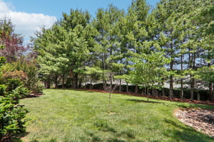 Victoria Park Dr-S2406-040.jpg