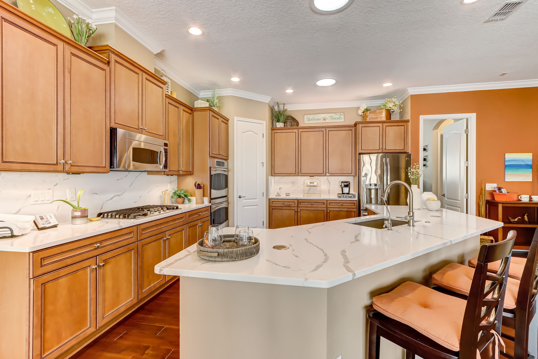 Kitchen/Breakfast Bar
