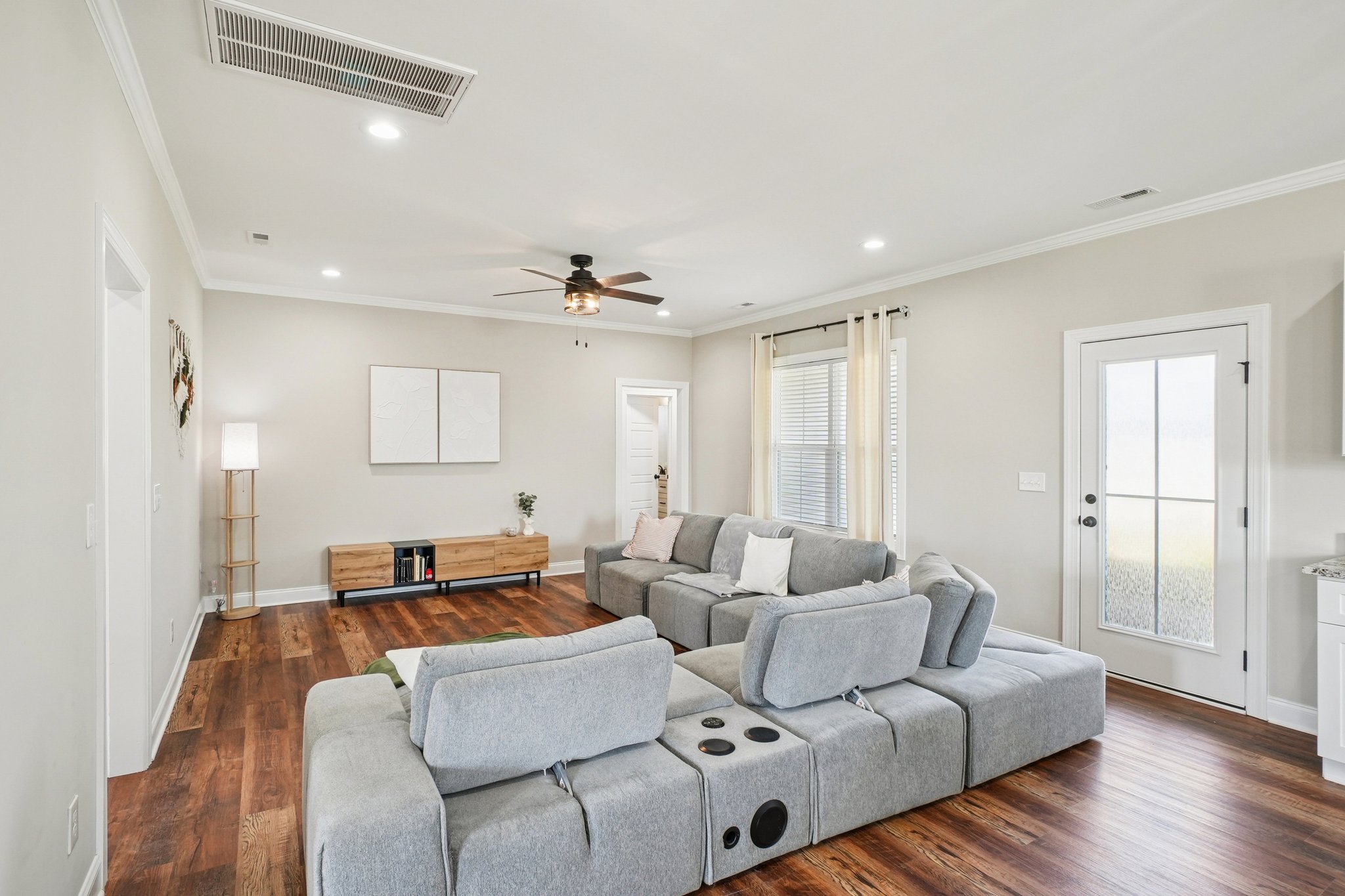 Broomcorn Ln-S2803-007.jpg