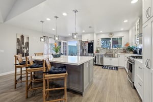 Donax Ave-0206-011.jpg
