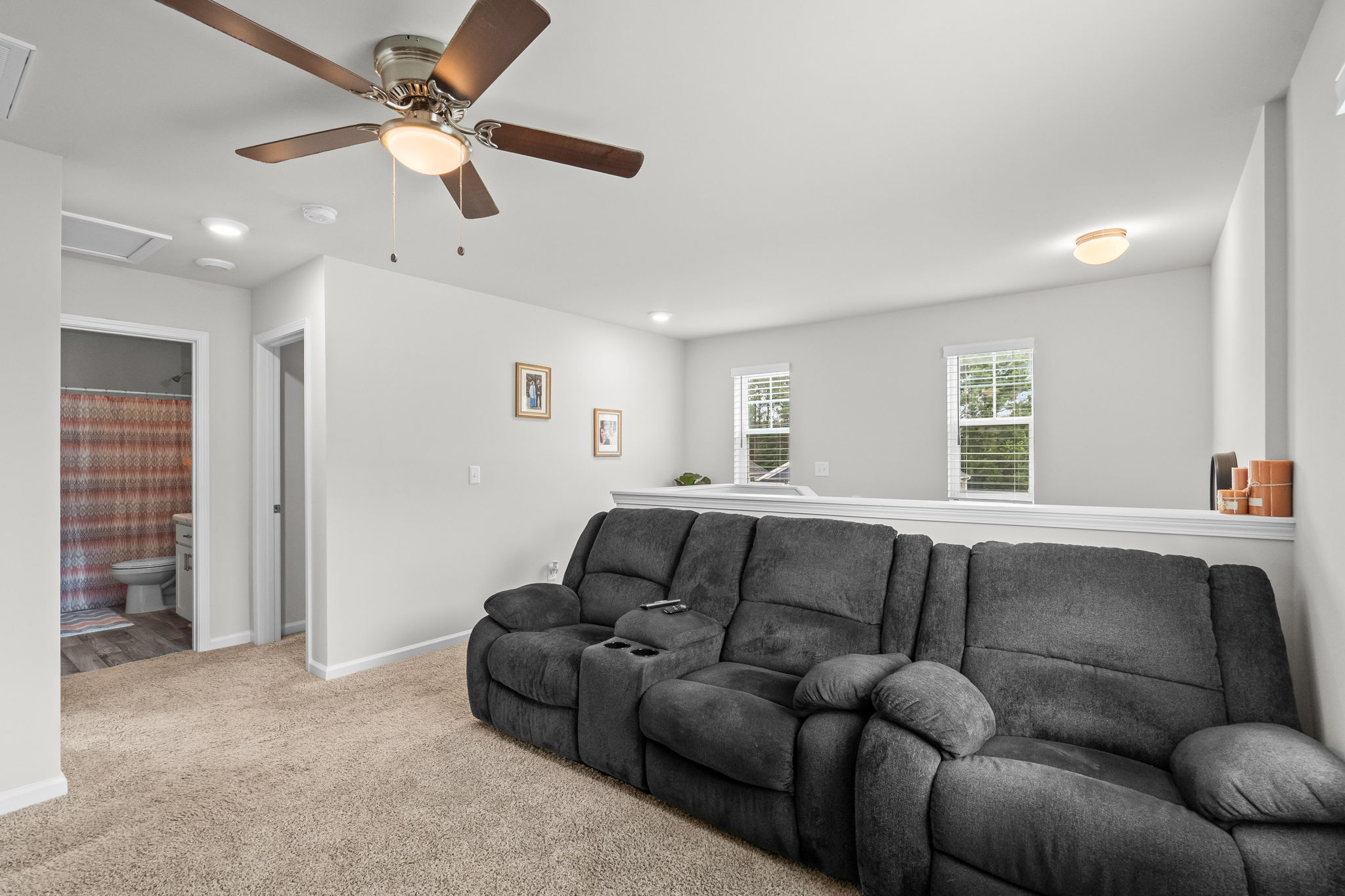  Photo 39