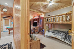  Photo 43