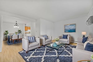 DSC01228 virtually staged.jpeg