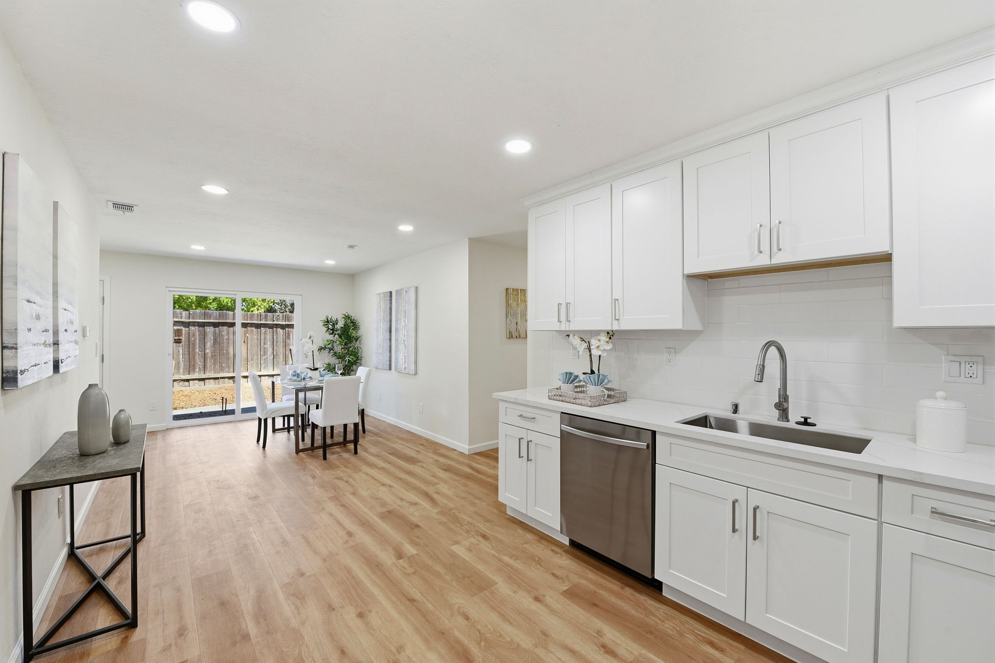 014_F8_540 Ripley Dr