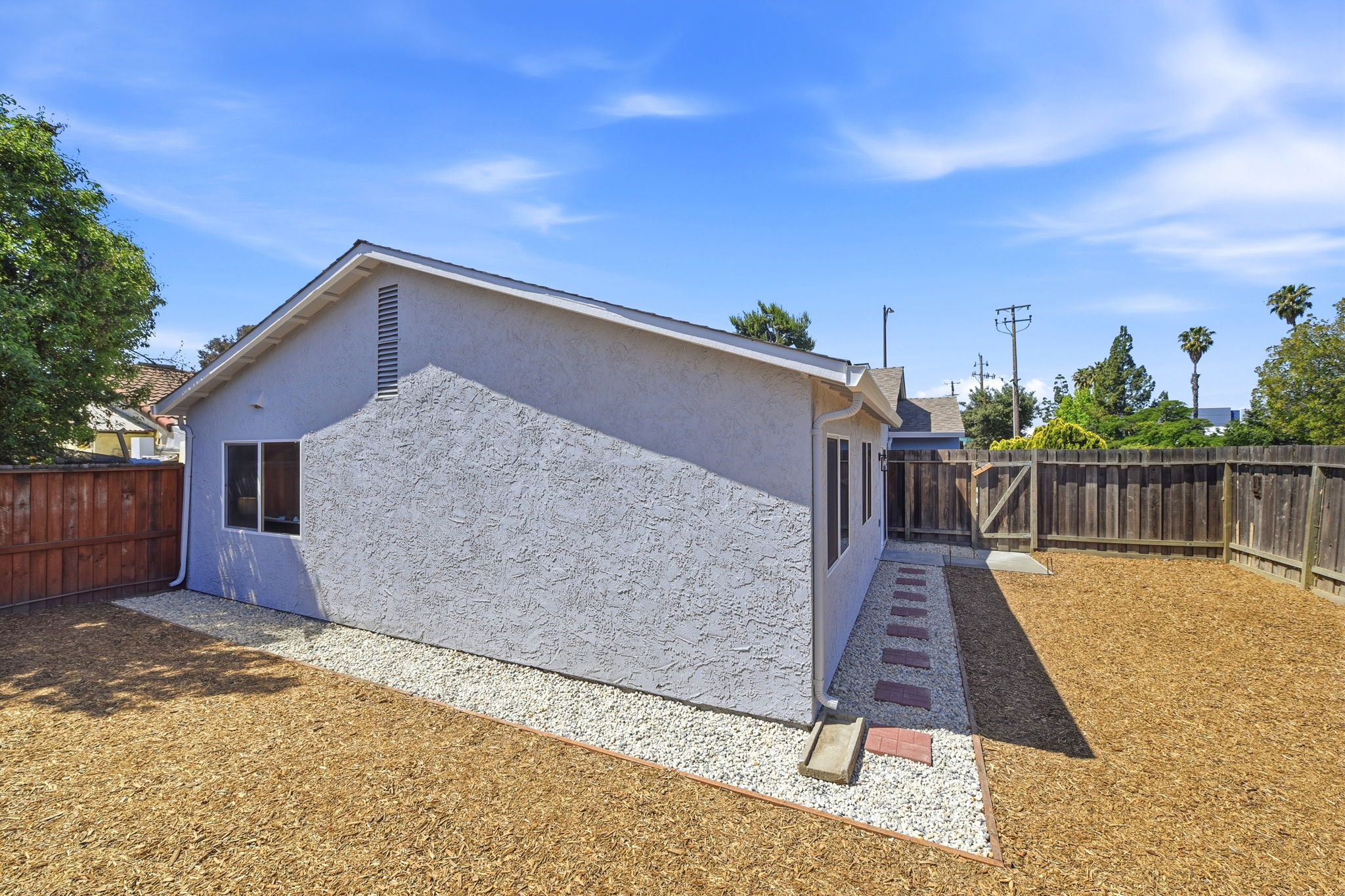 038_F8_540 Ripley Dr
