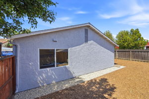 039_F8_540 Ripley Dr