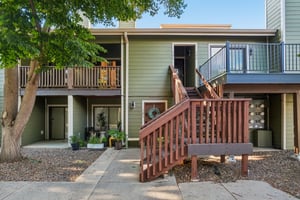 S Forest St 1-201-S2607-001.jpg