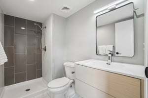 S Forest St 1-201-S2607-014.jpg