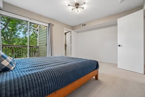 S Forest St 1-201-S2607-019.jpg