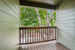 S Forest St 1-201-S2607-026.jpg