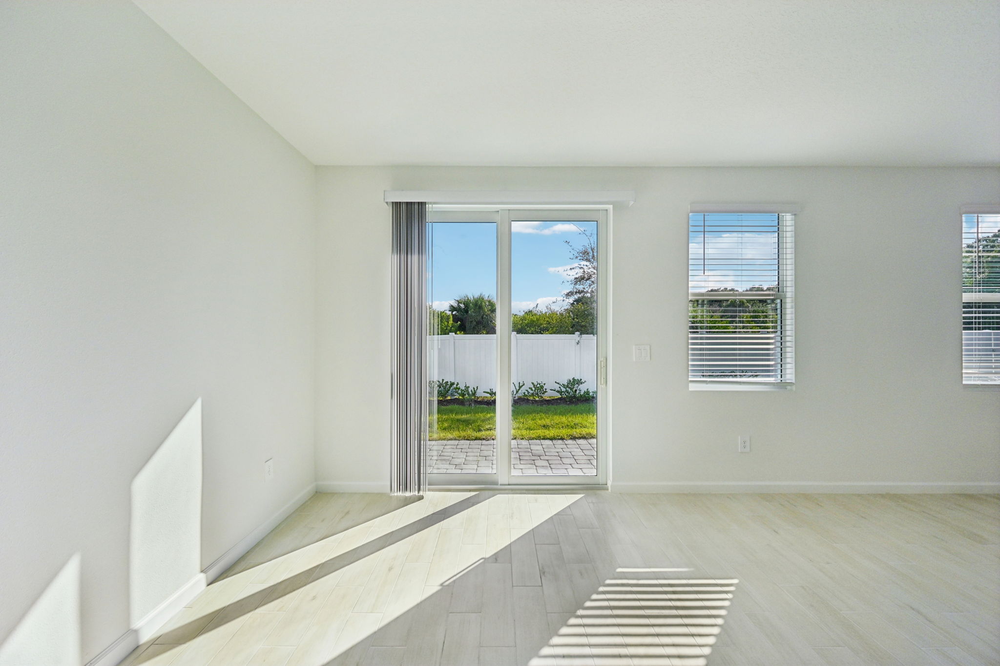 South Florida - Tidewater - 540 Salisbury Cir Fort Pierce FL 34982 - 008