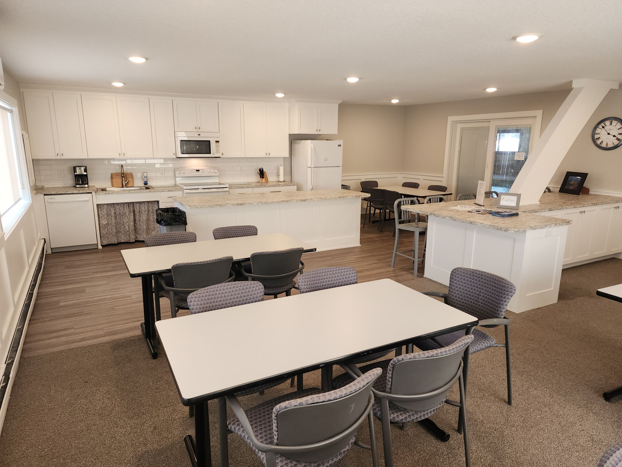 Party Room with Full Kitchen!