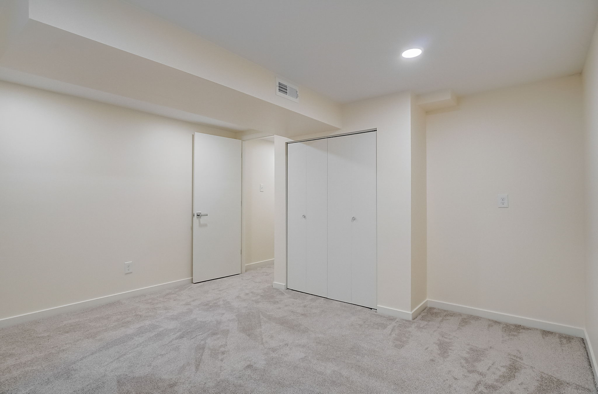 E Gill Pl-032