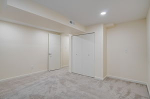 E Gill Pl-032