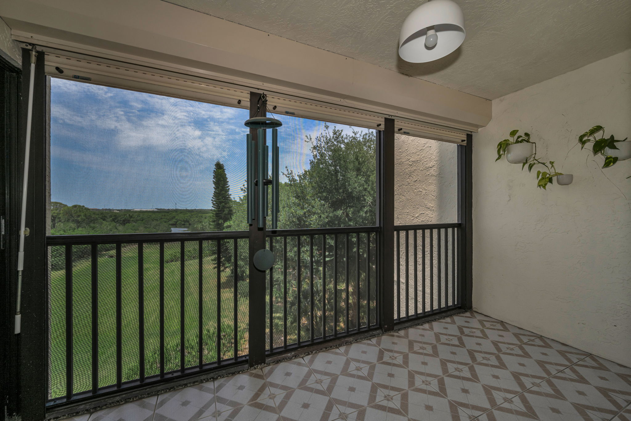 Lanai 1