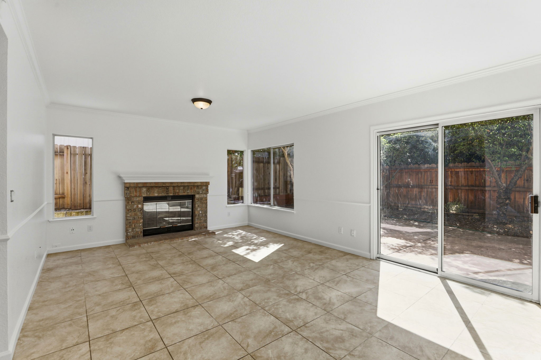 010_F8_5400 Sandpiper Ct