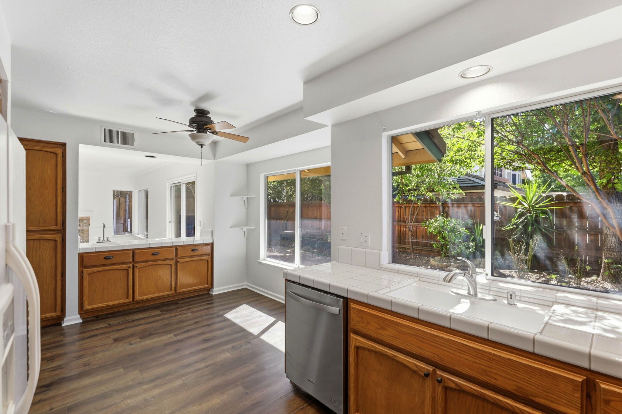 016_F8_5400 Sandpiper Ct