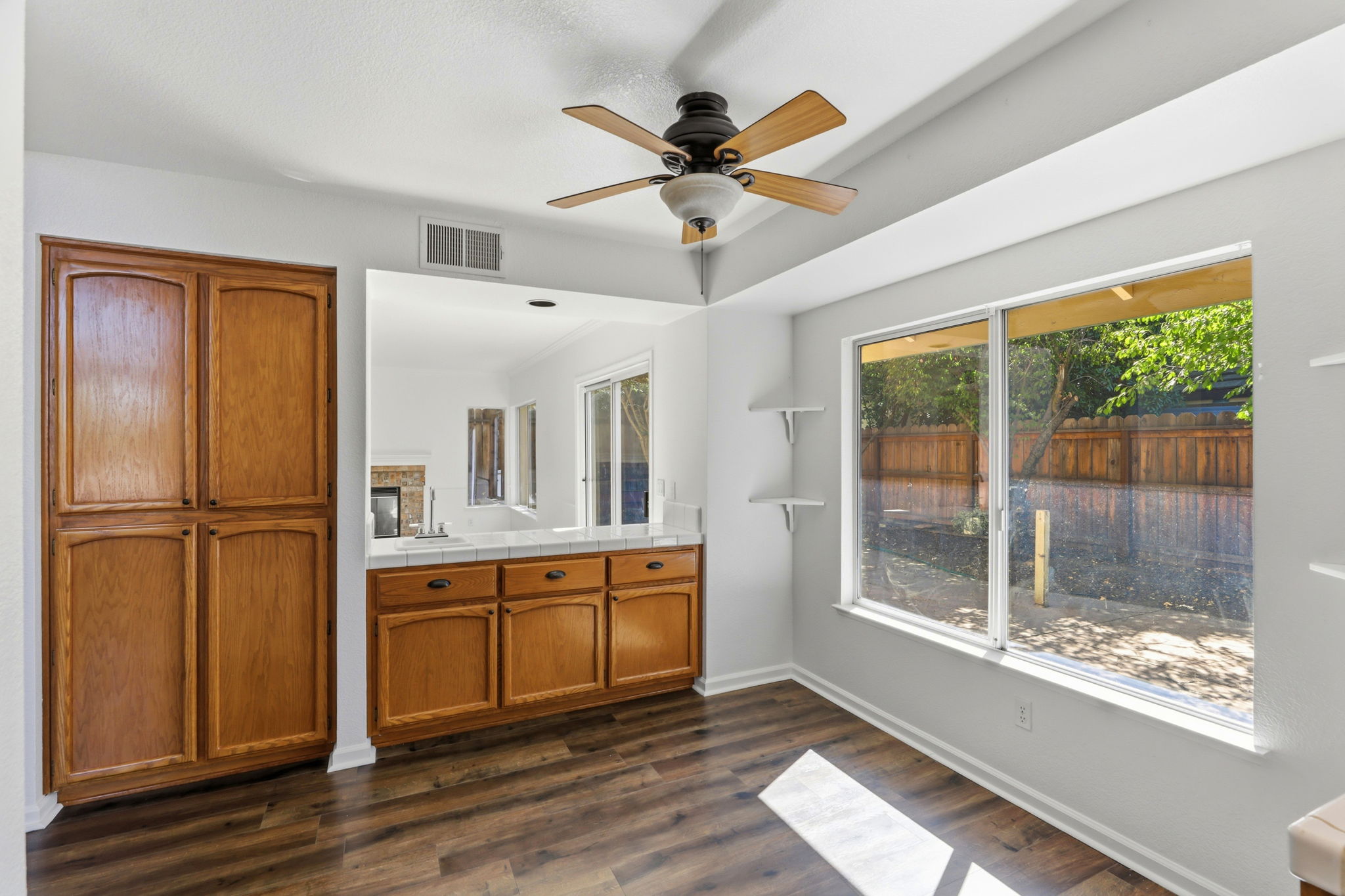 017_F8_5400 Sandpiper Ct