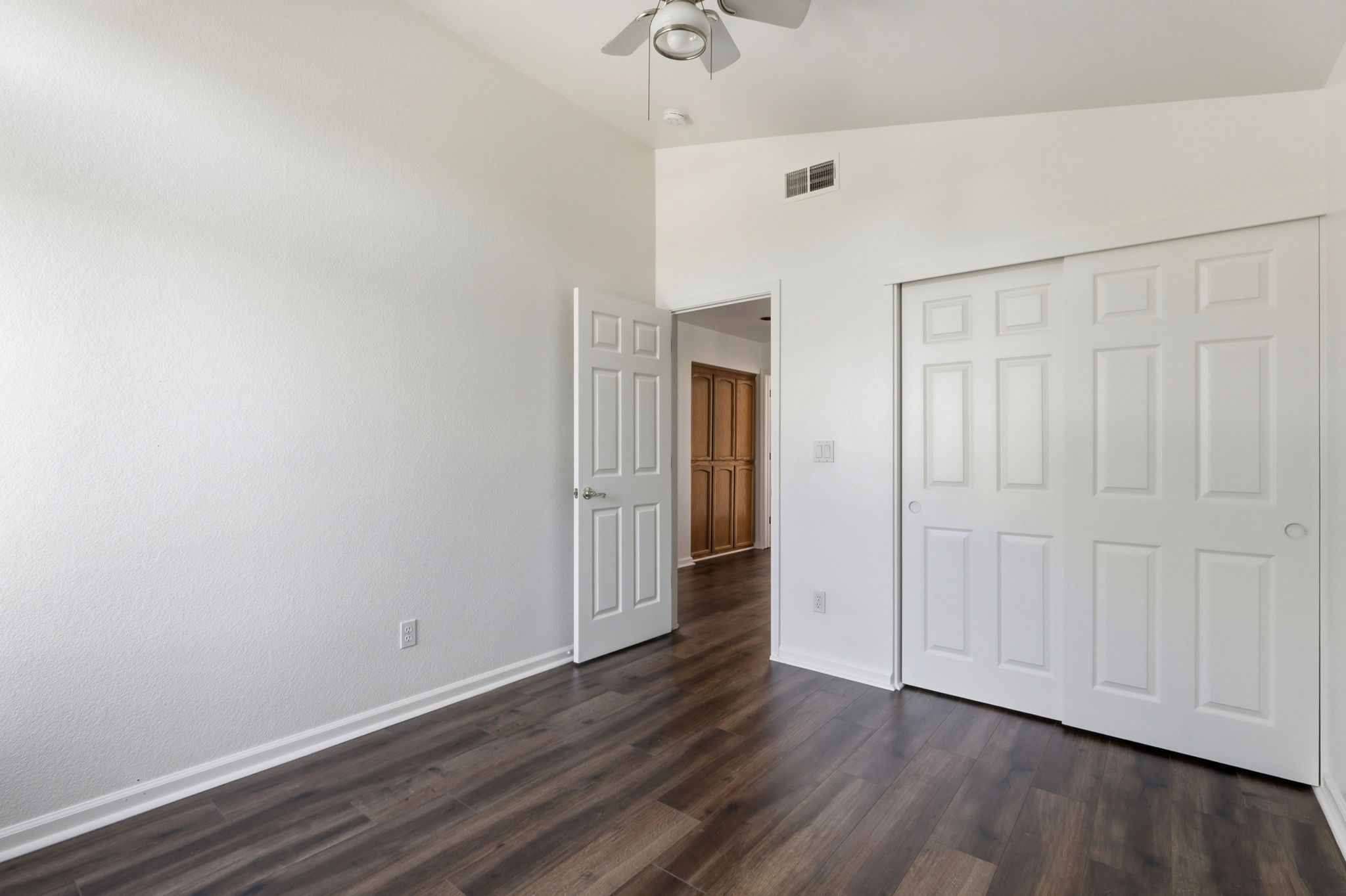 029_F8_5400 Sandpiper Ct